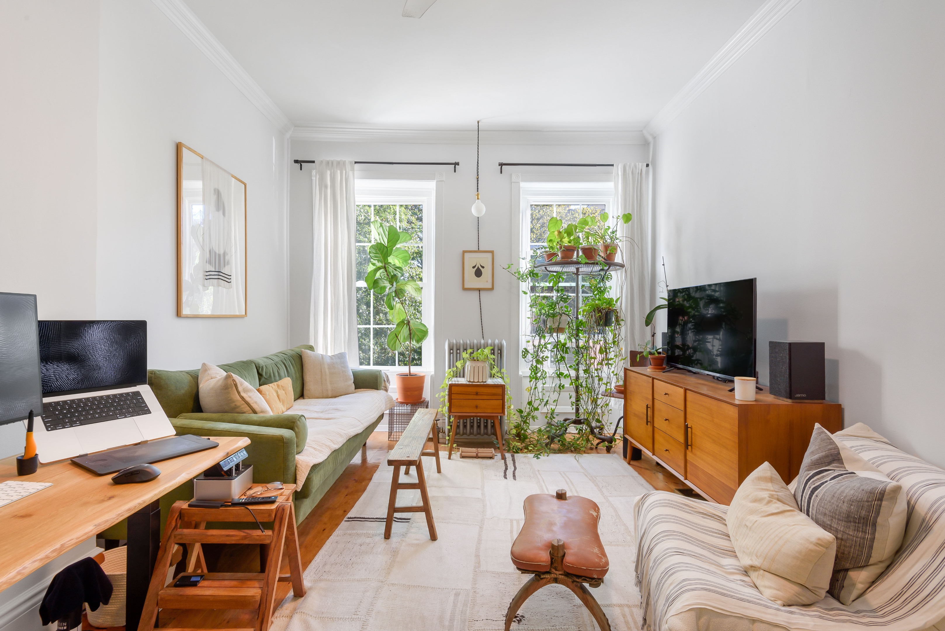 697 HANCOCK Street Unit: 2