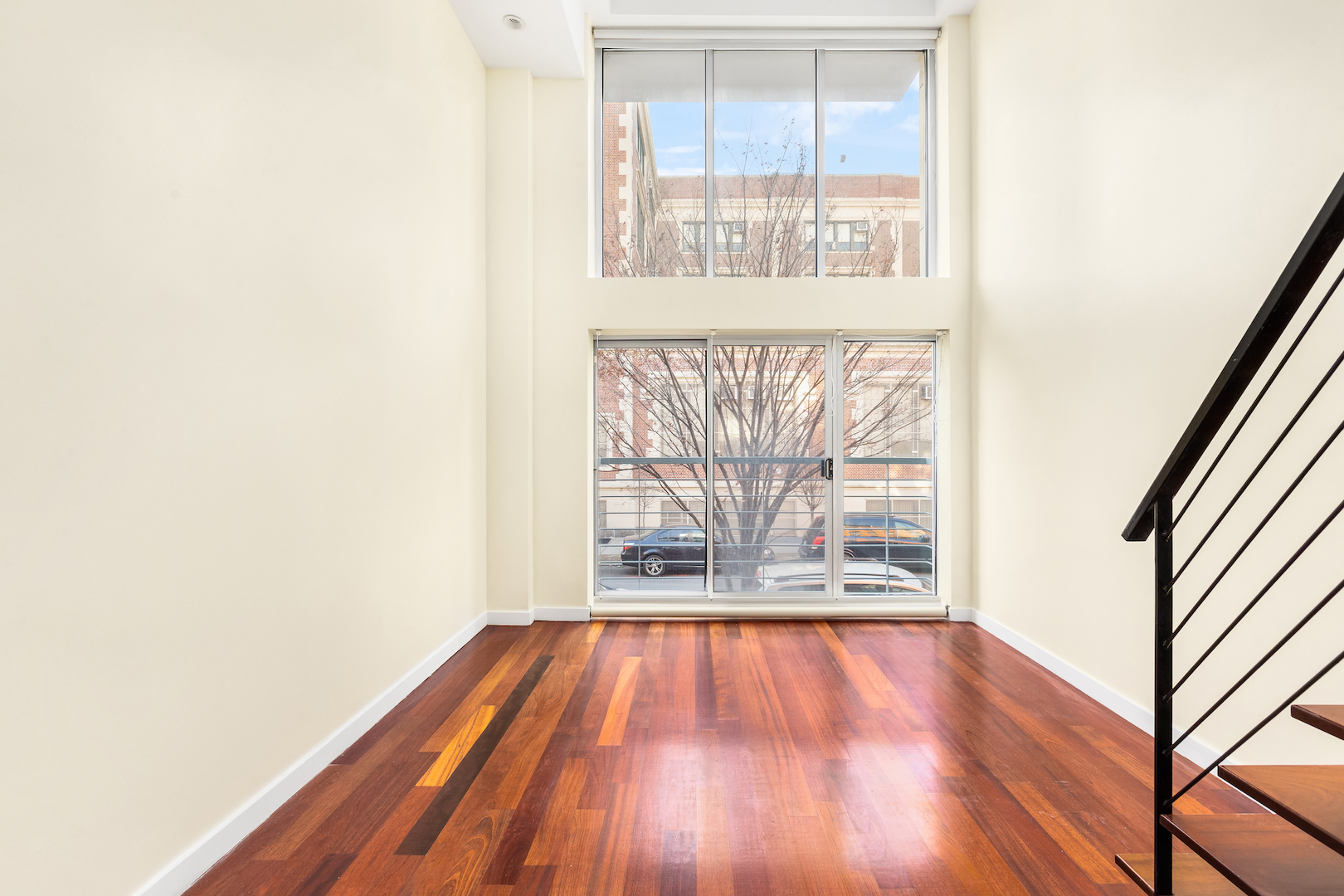 335 WARREN Street Unit: 201