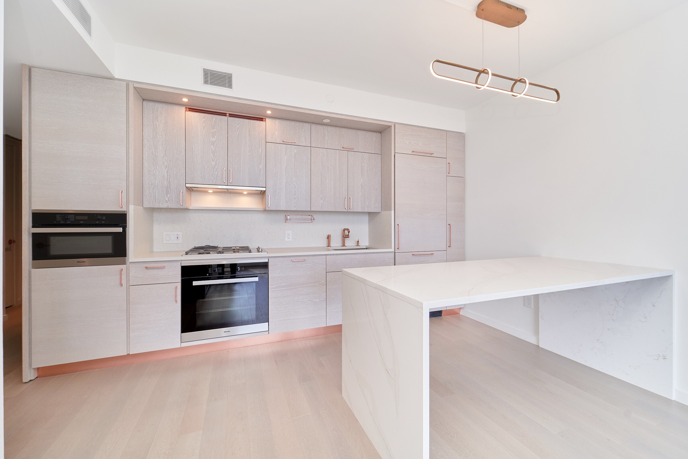 1 CITY Point Unit: 36K