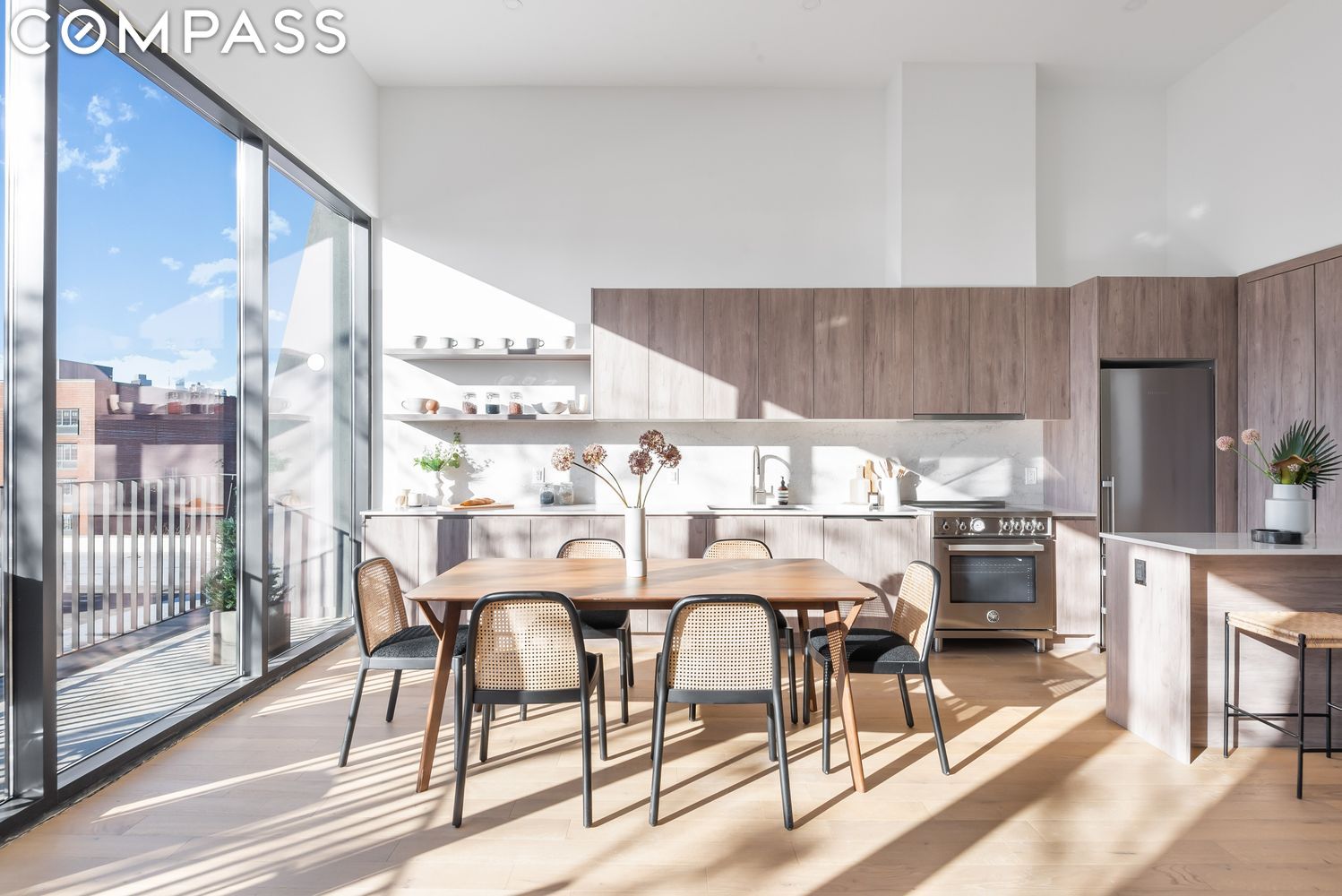 217 Franklin Street Unit: PH4