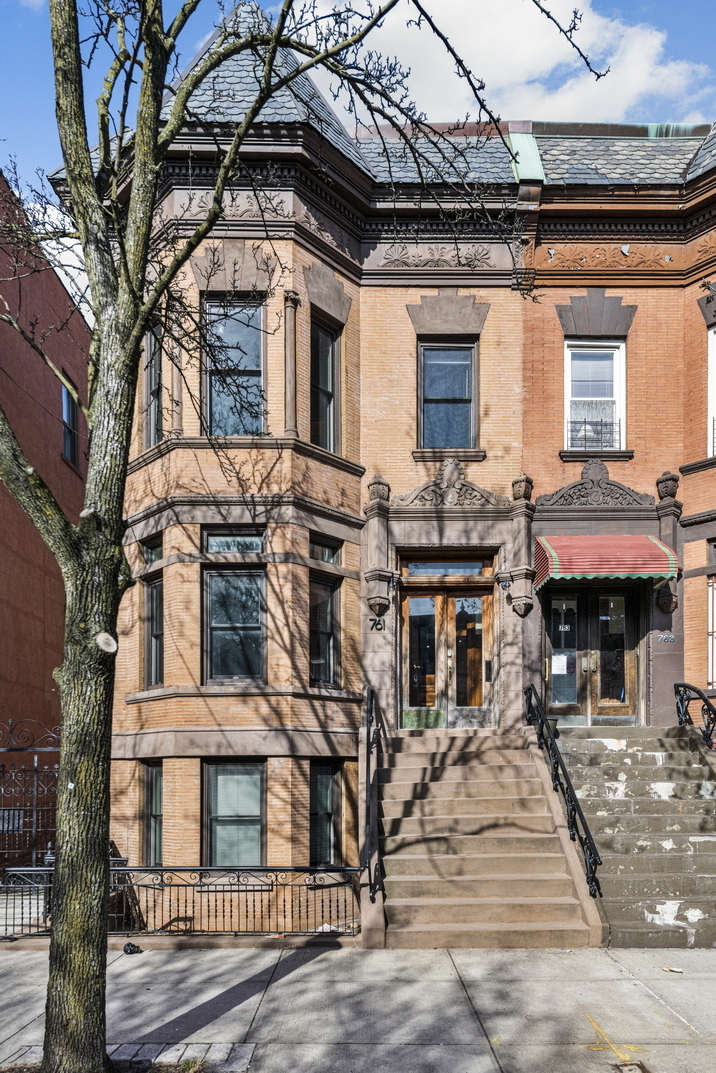 761 DAWSON Street Unit: 3