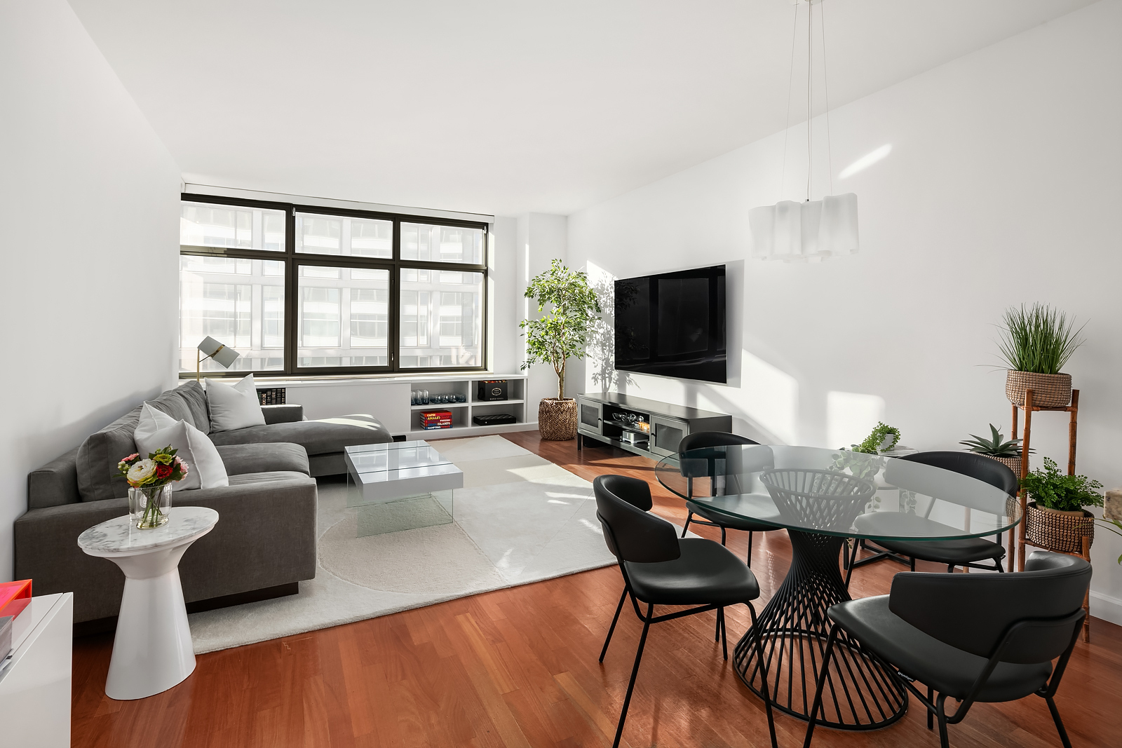 1 Morton Square Unit: 4D E