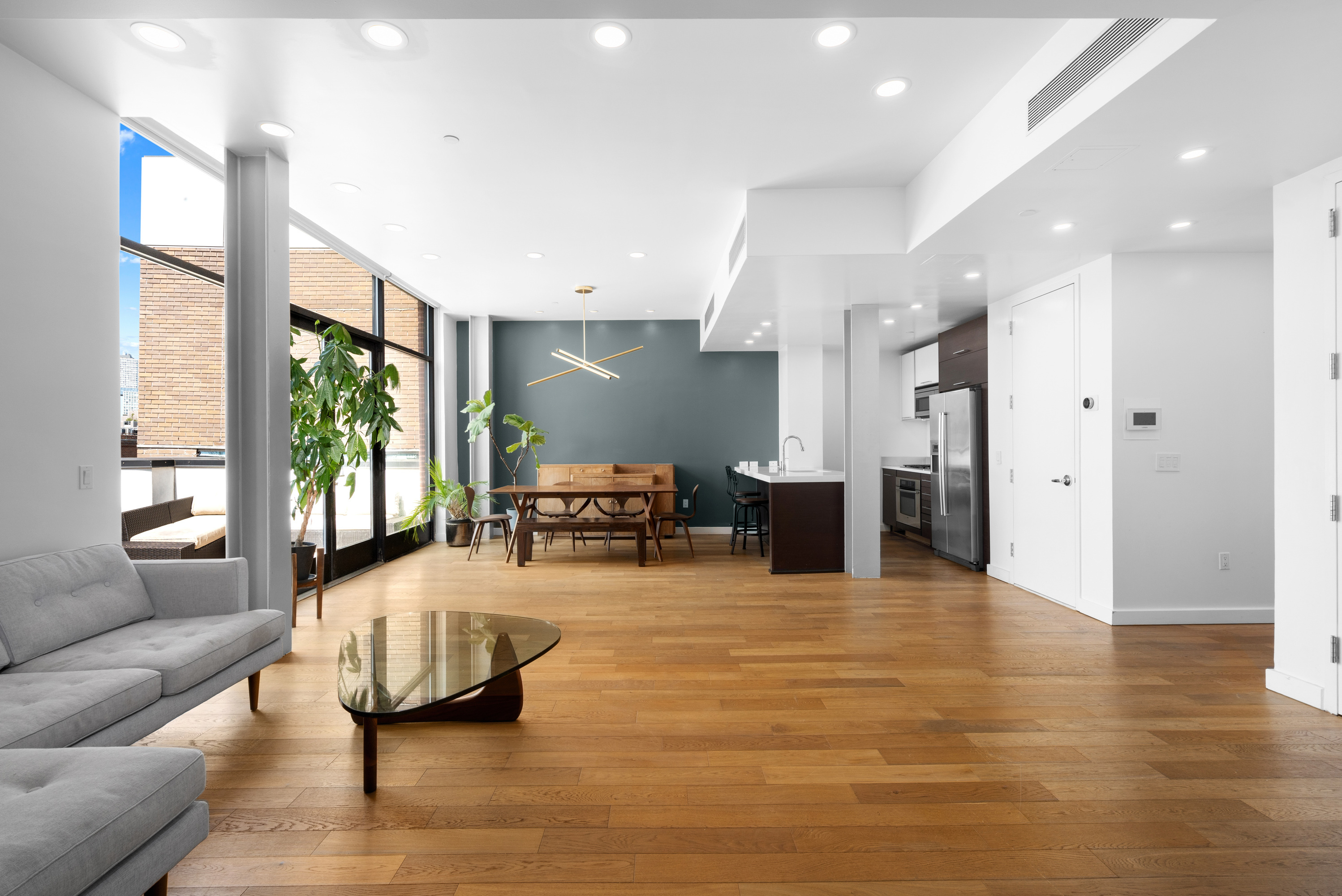 161 N 4TH Street Unit: 4A