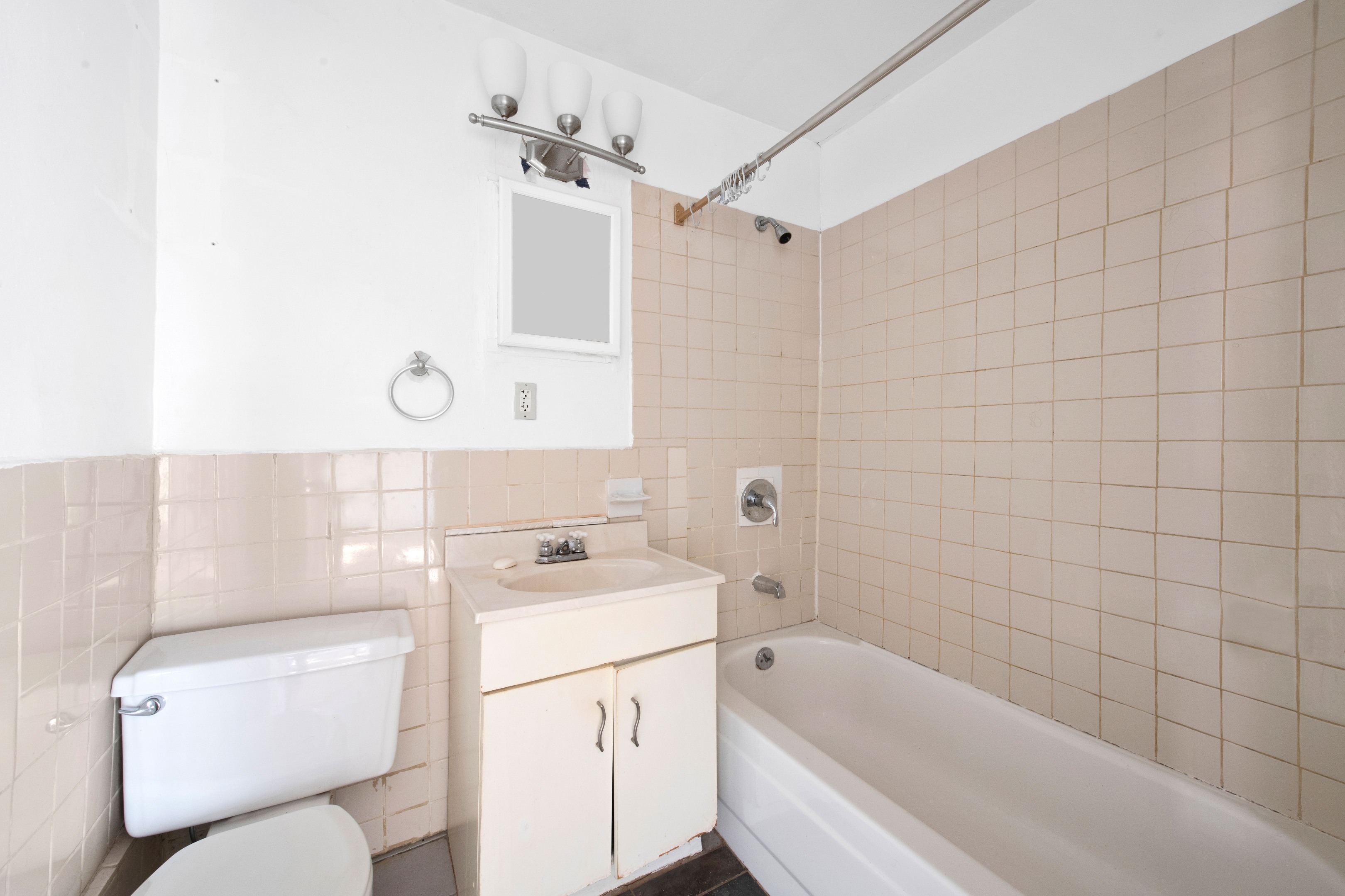 54 LEXINGTON Avenue Unit: TOWNHOUSE