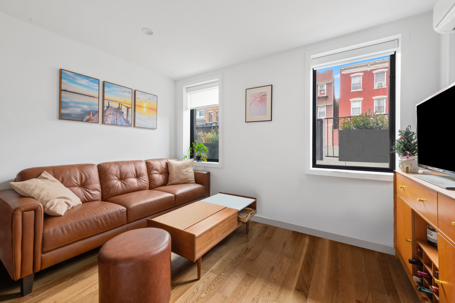 163 Roebling Street Unit: 1F