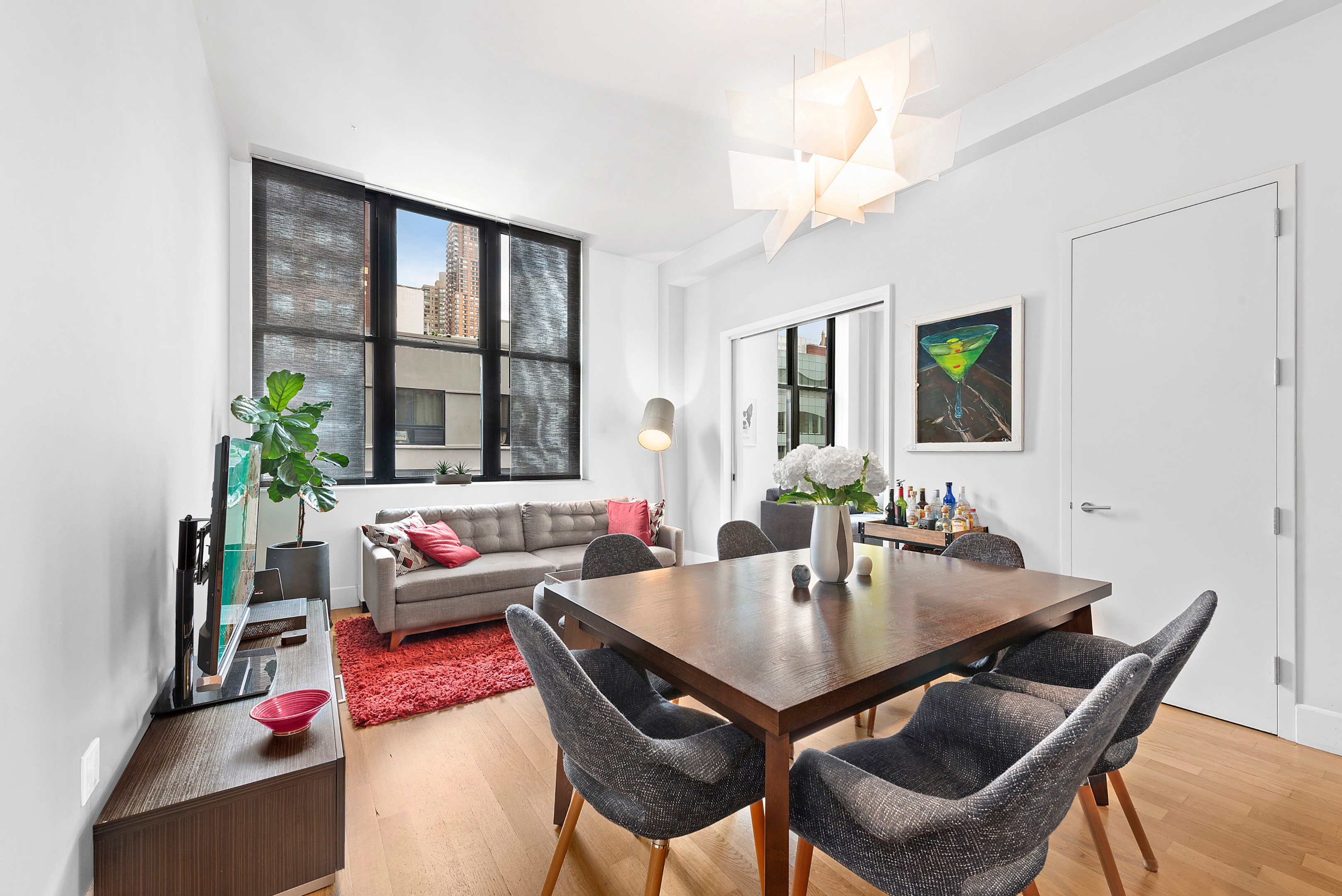 421 W 54TH Street Unit: 5G