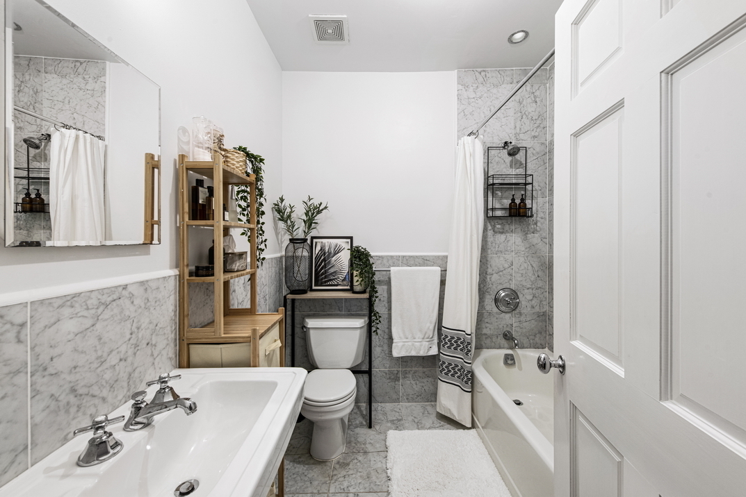 115 SOUTH Street Unit: 2R