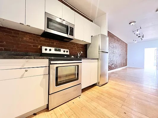 2321 First Avenue Unit: 1