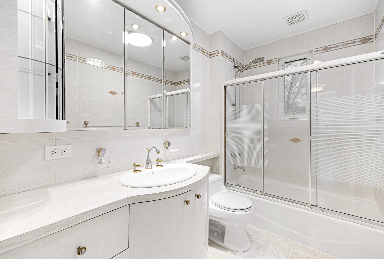 3977 Nostrand Avenue