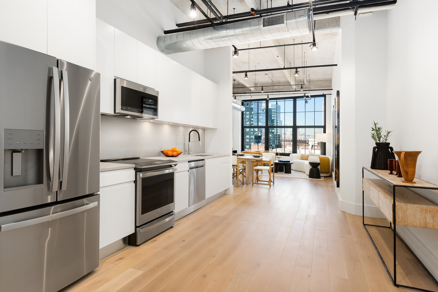 475 KENT Avenue Unit: 402