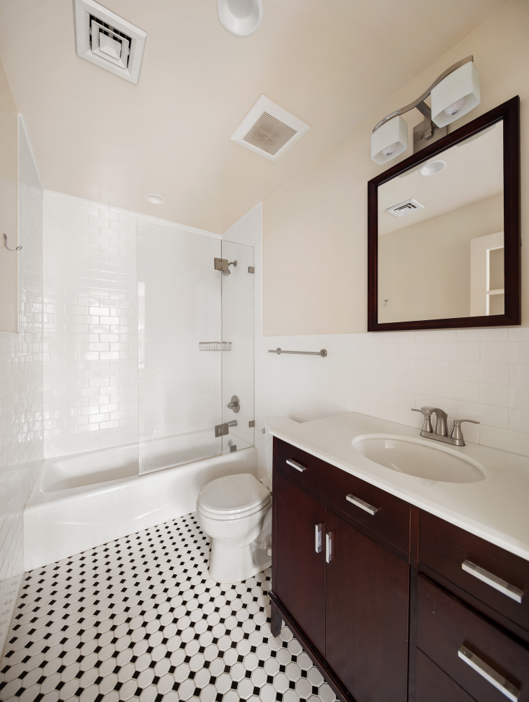 341 E 116TH Street