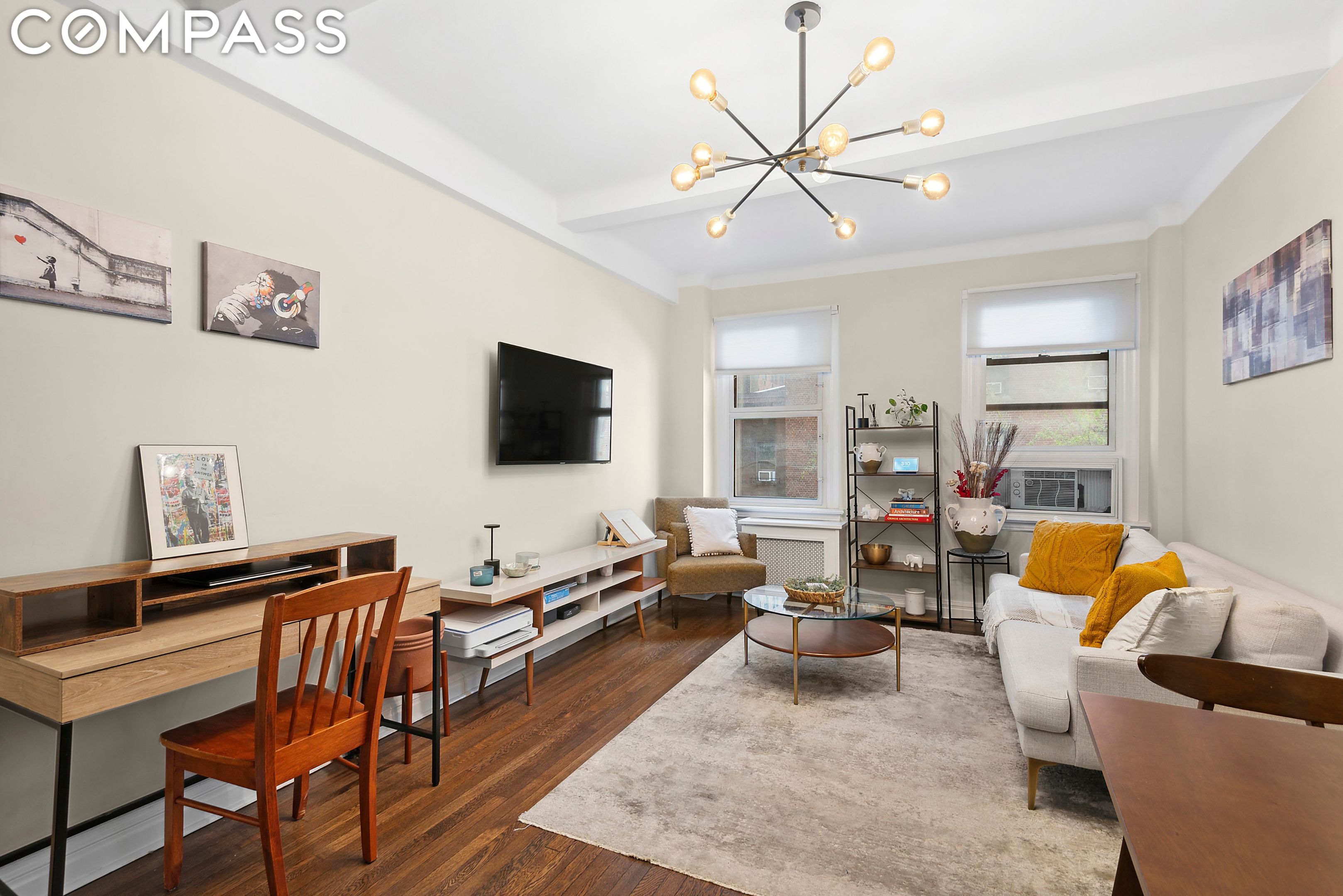 142 East 49th Street Unit: 4B