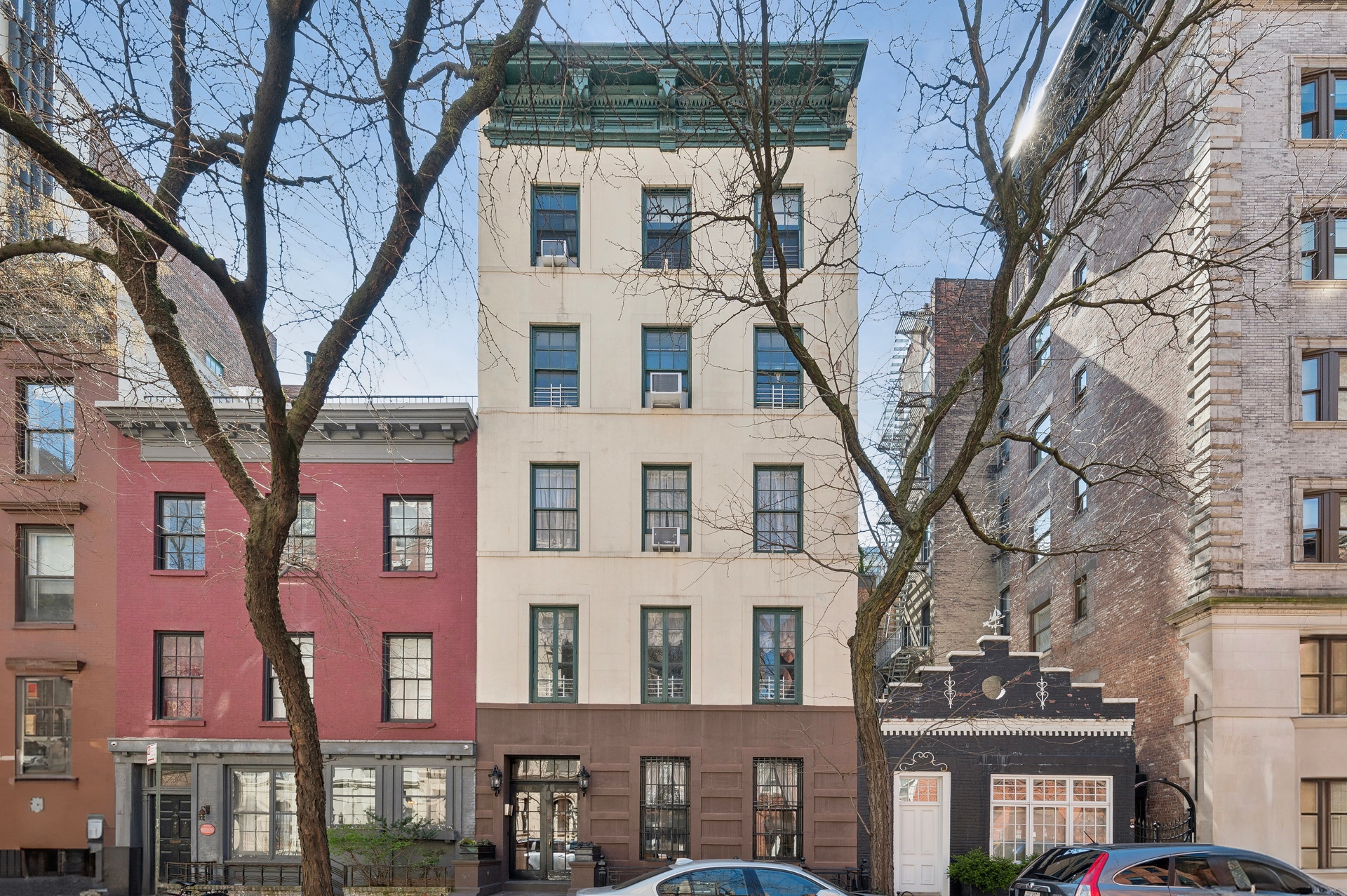 126 East 19th Street Unit: 2