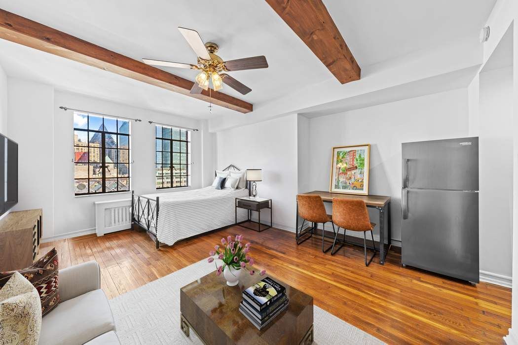 320 East 42nd Street Unit: 1907