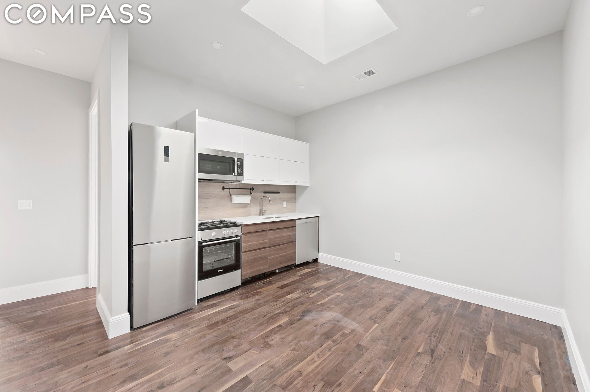 116 Roebling Street Unit: 4