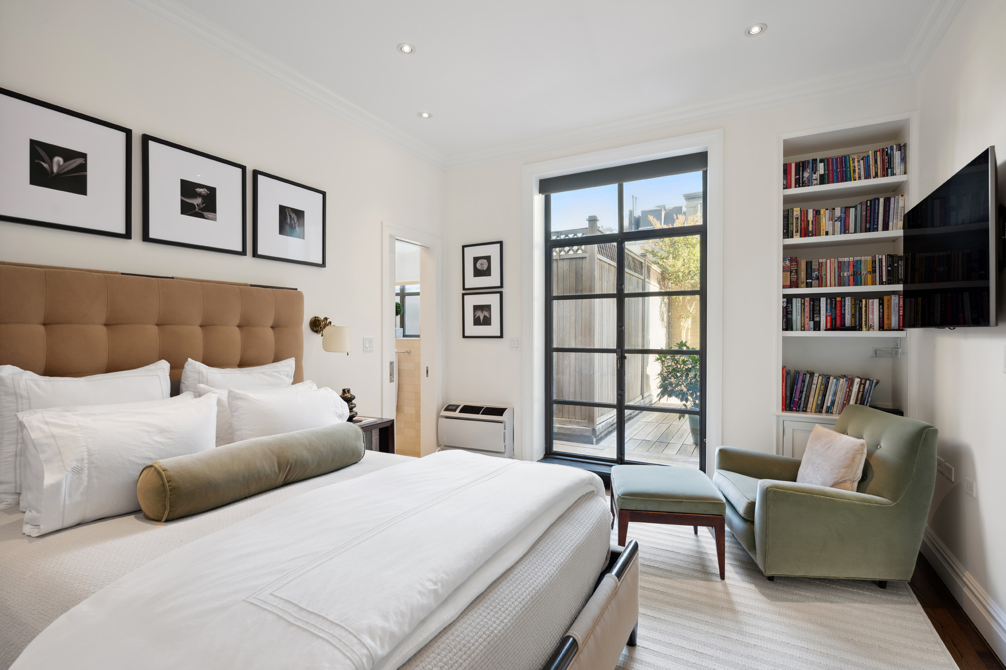 65 CENTRAL Park W Unit: PH/NORTH