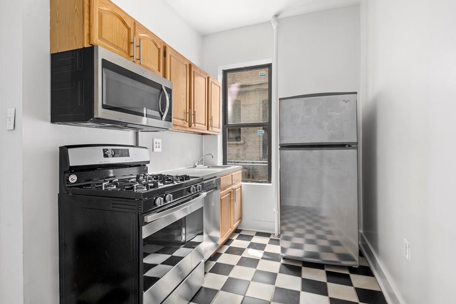 260 Pacific Street Unit: 3