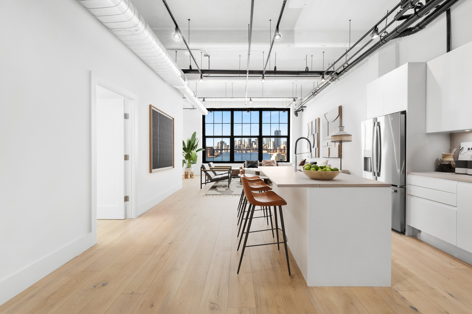 475 Kent Avenue Unit: 809