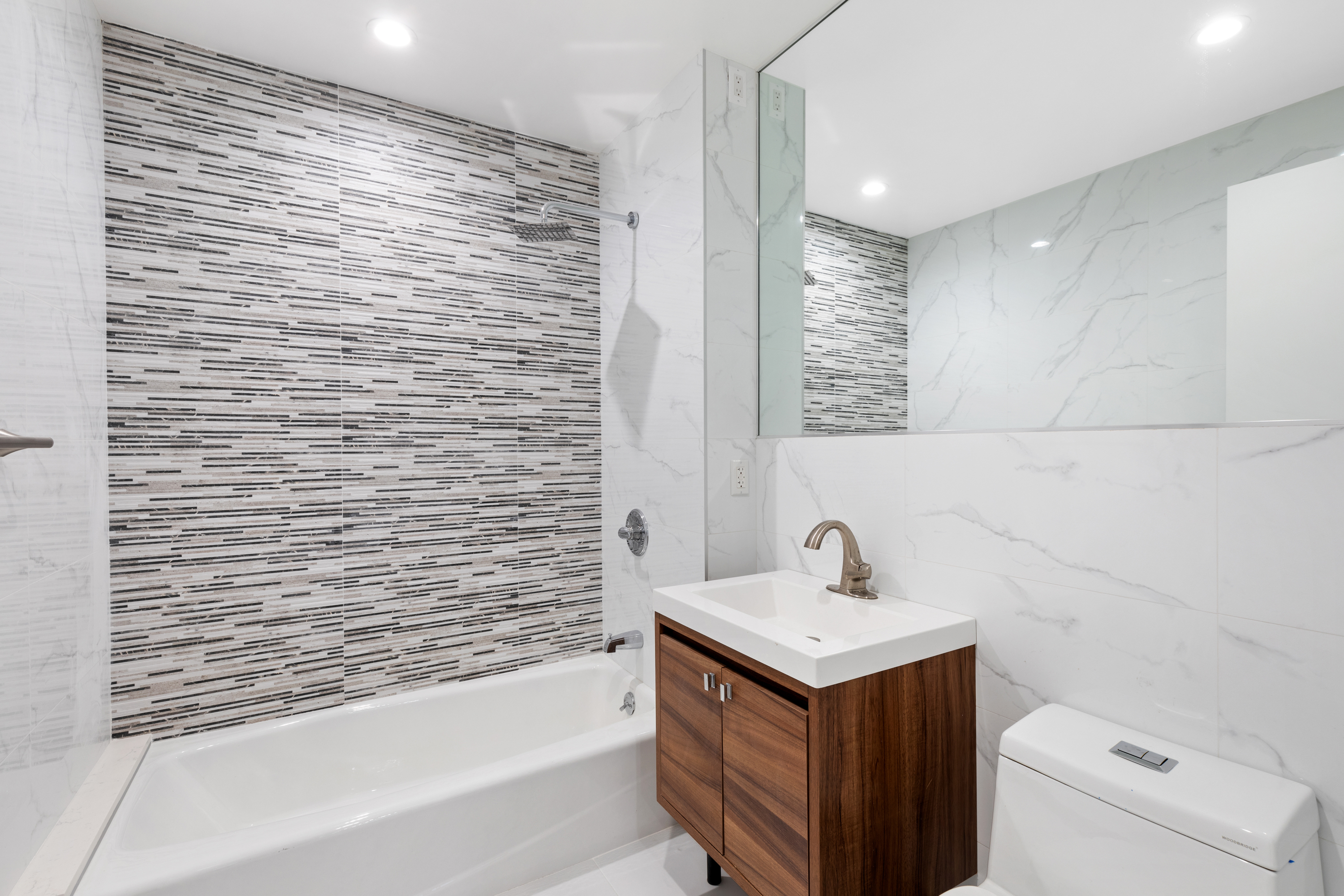 501 Myrtle Avenue Unit: 3C