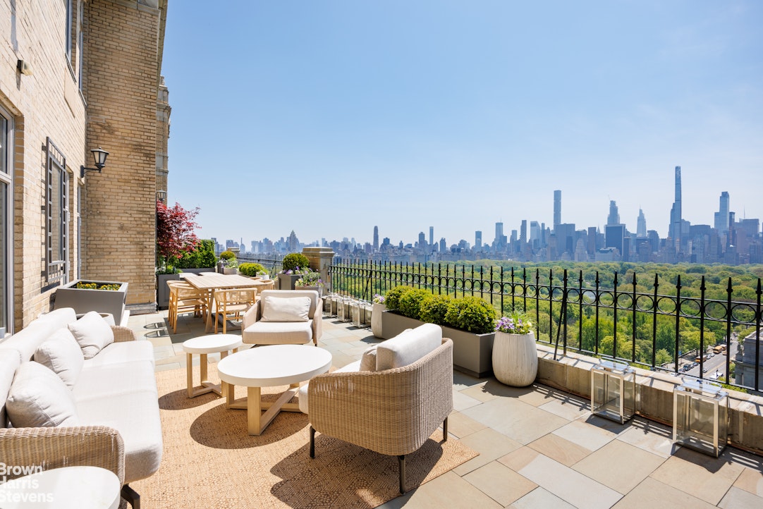 211 CENTRAL Park W 19B