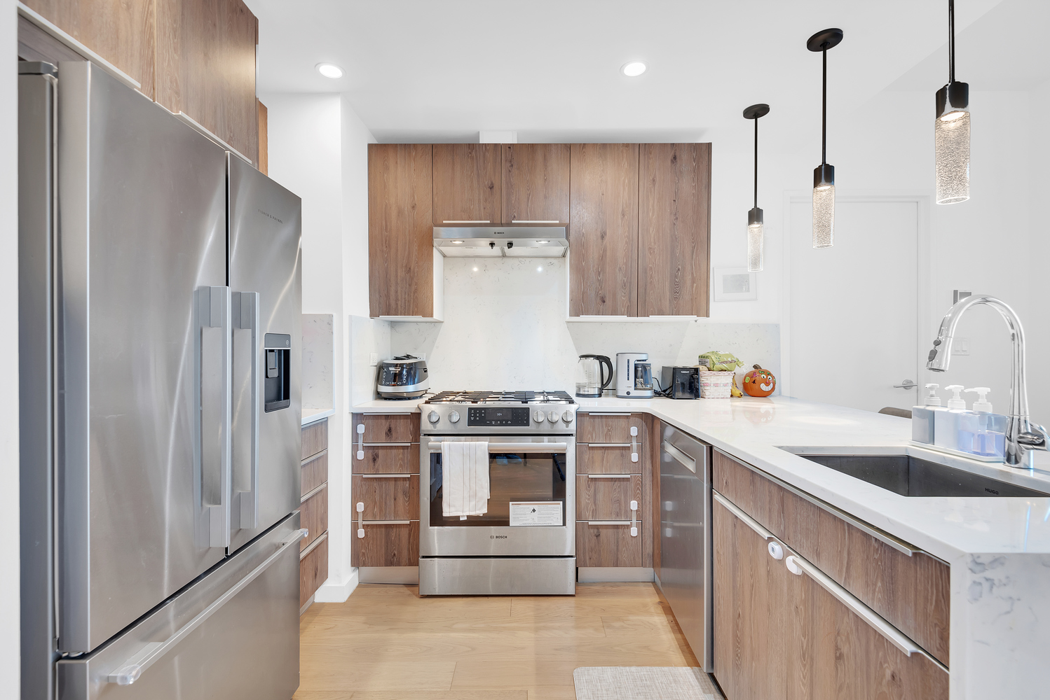 46-20 11th St Unit: 2A