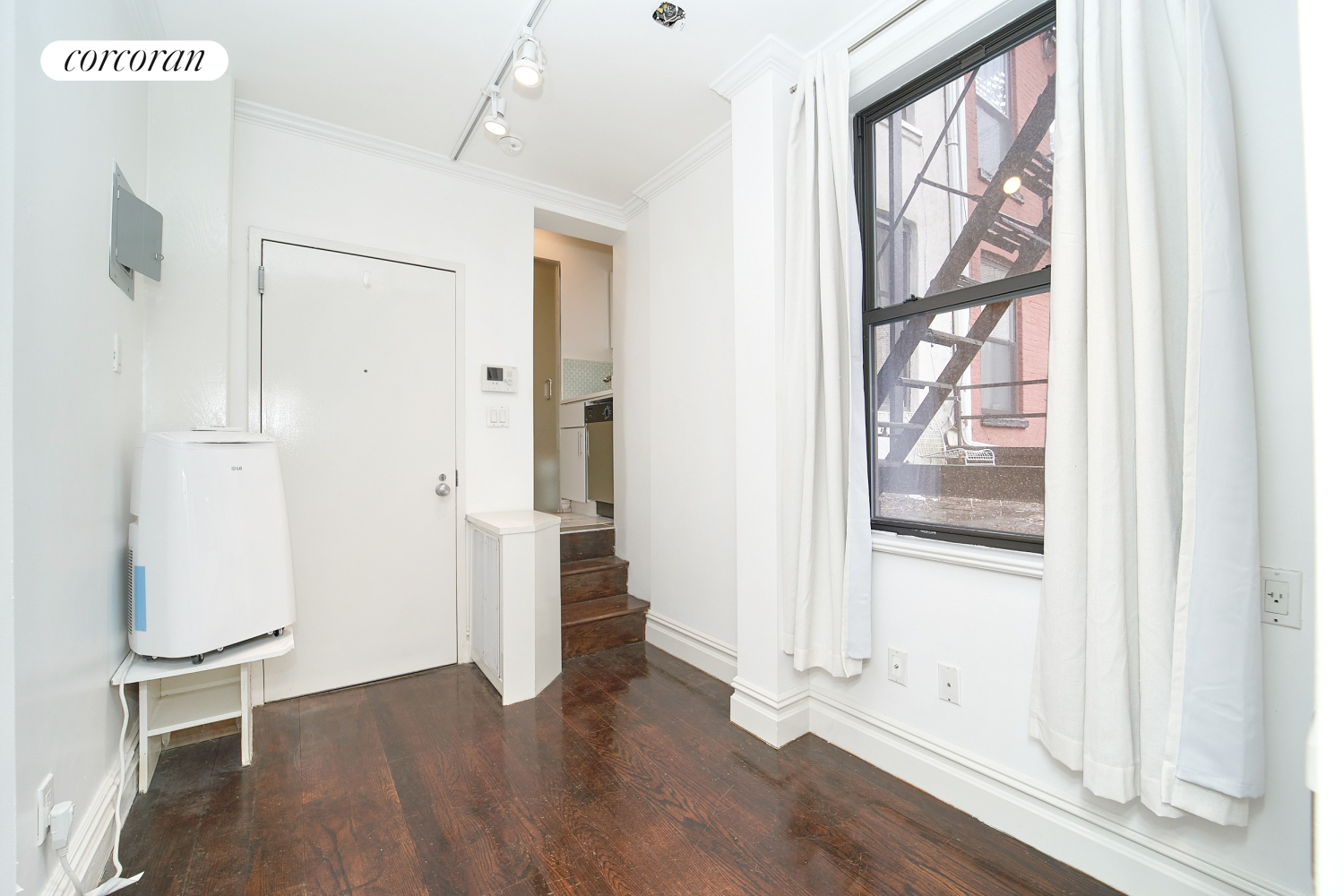 102 GREENWICH Avenue 10