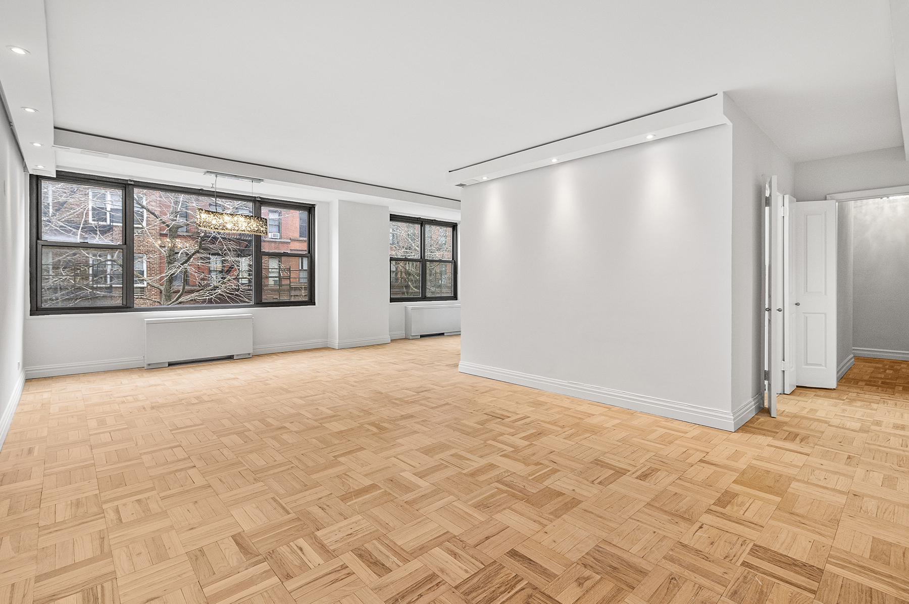 500 East 83rd Street Unit: 3J
