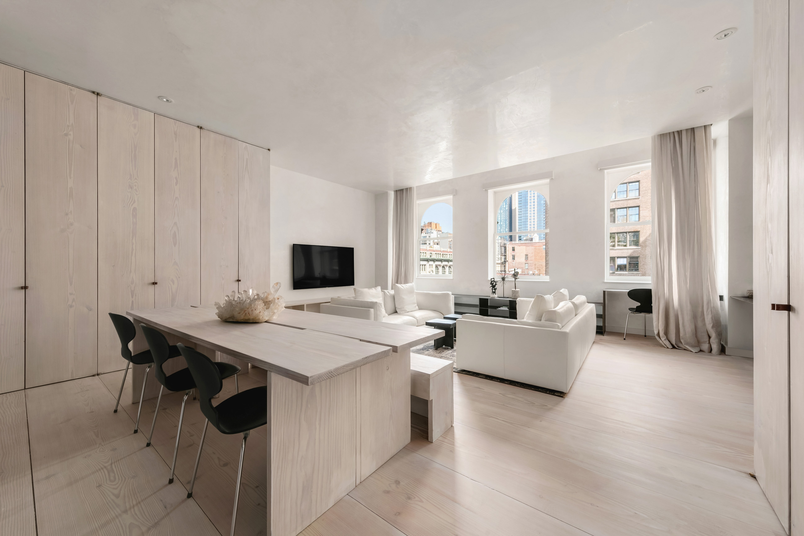 60 W 20th Street 6J