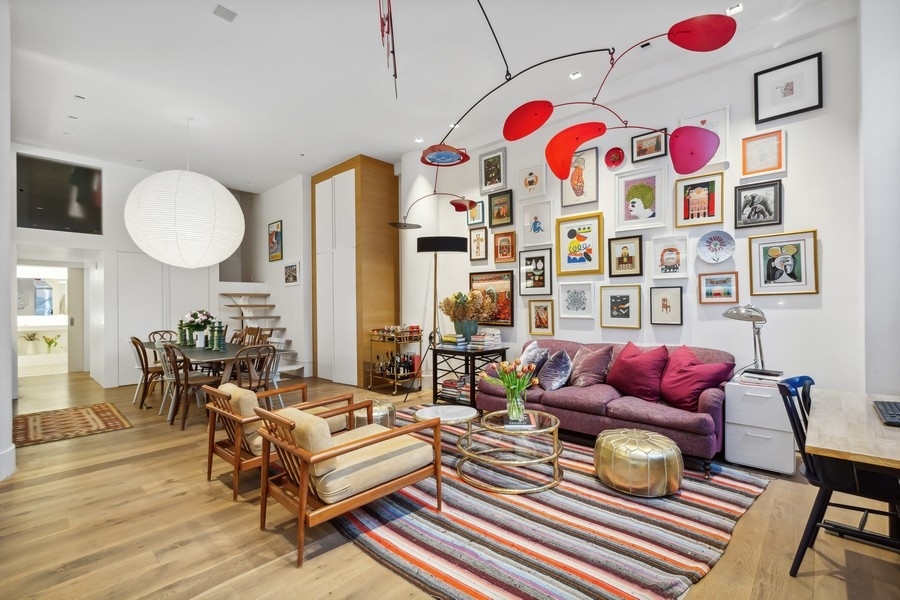 250 MERCER Street B208