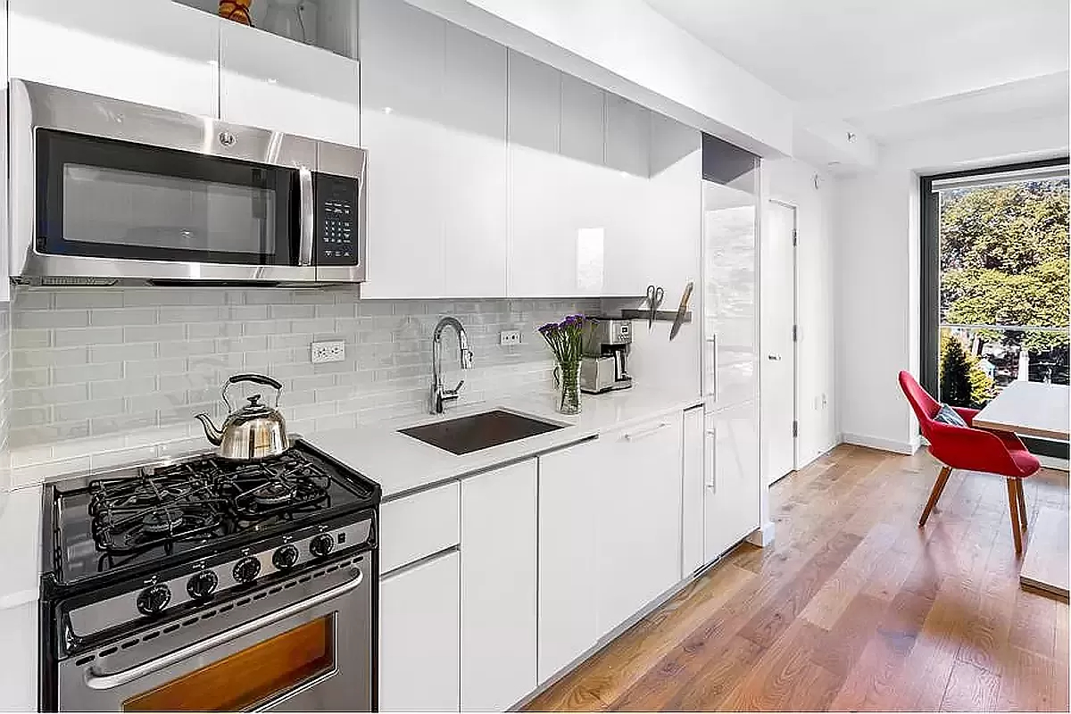 51 East 131st Street Unit: 4E