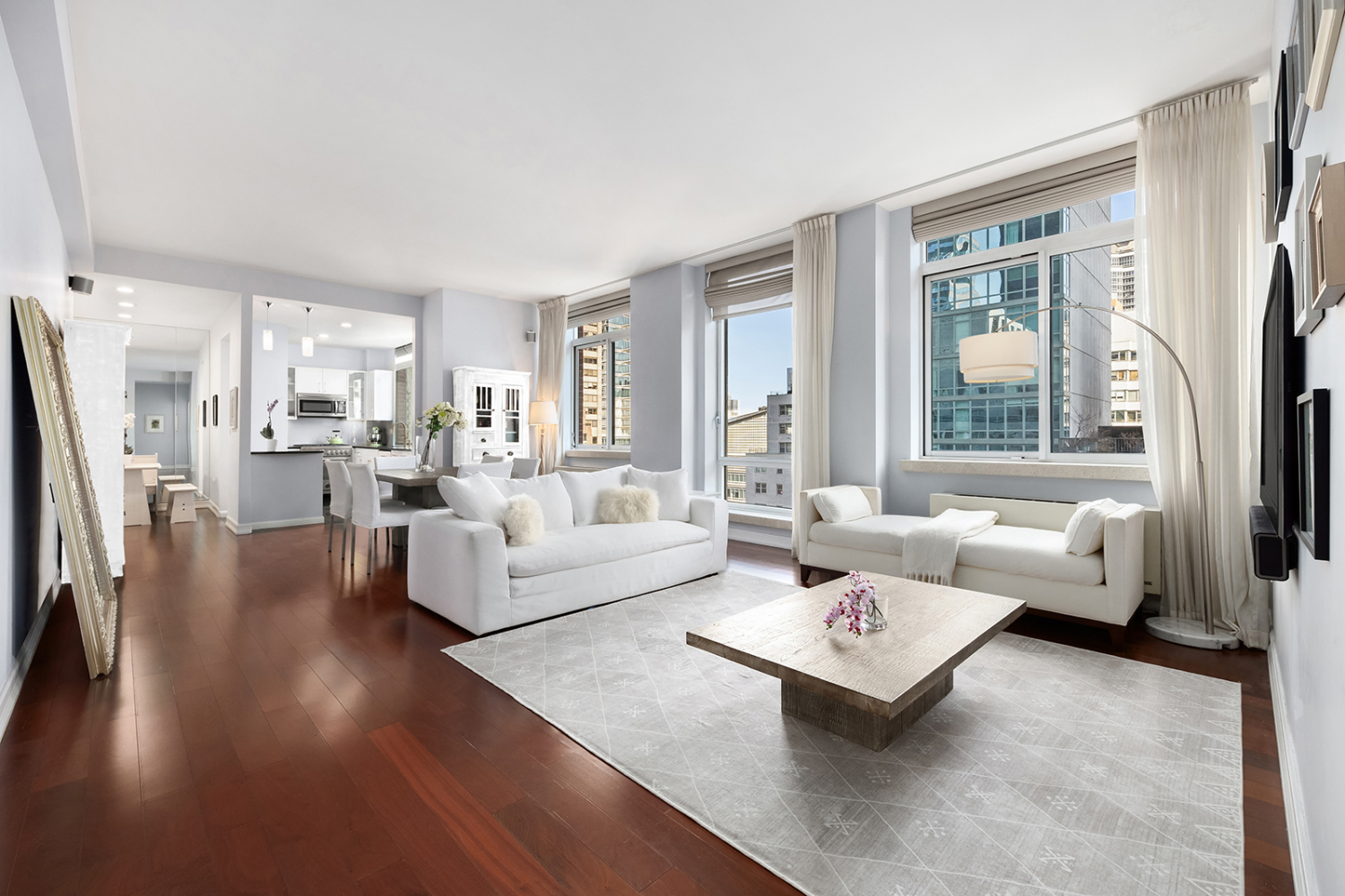 212 East 57th Street Unit: 16A