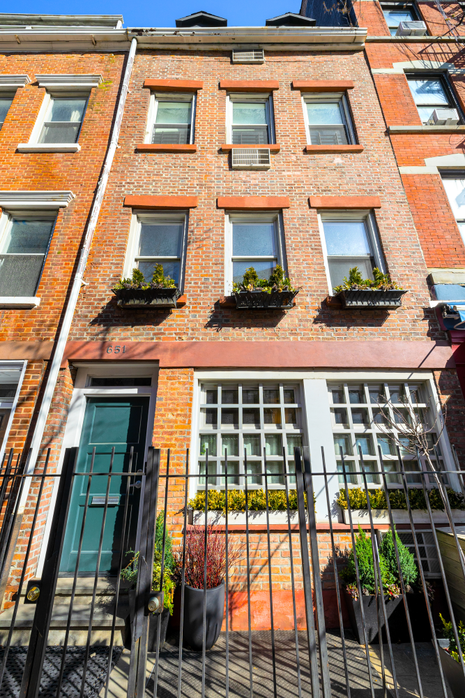 651 Washington Street