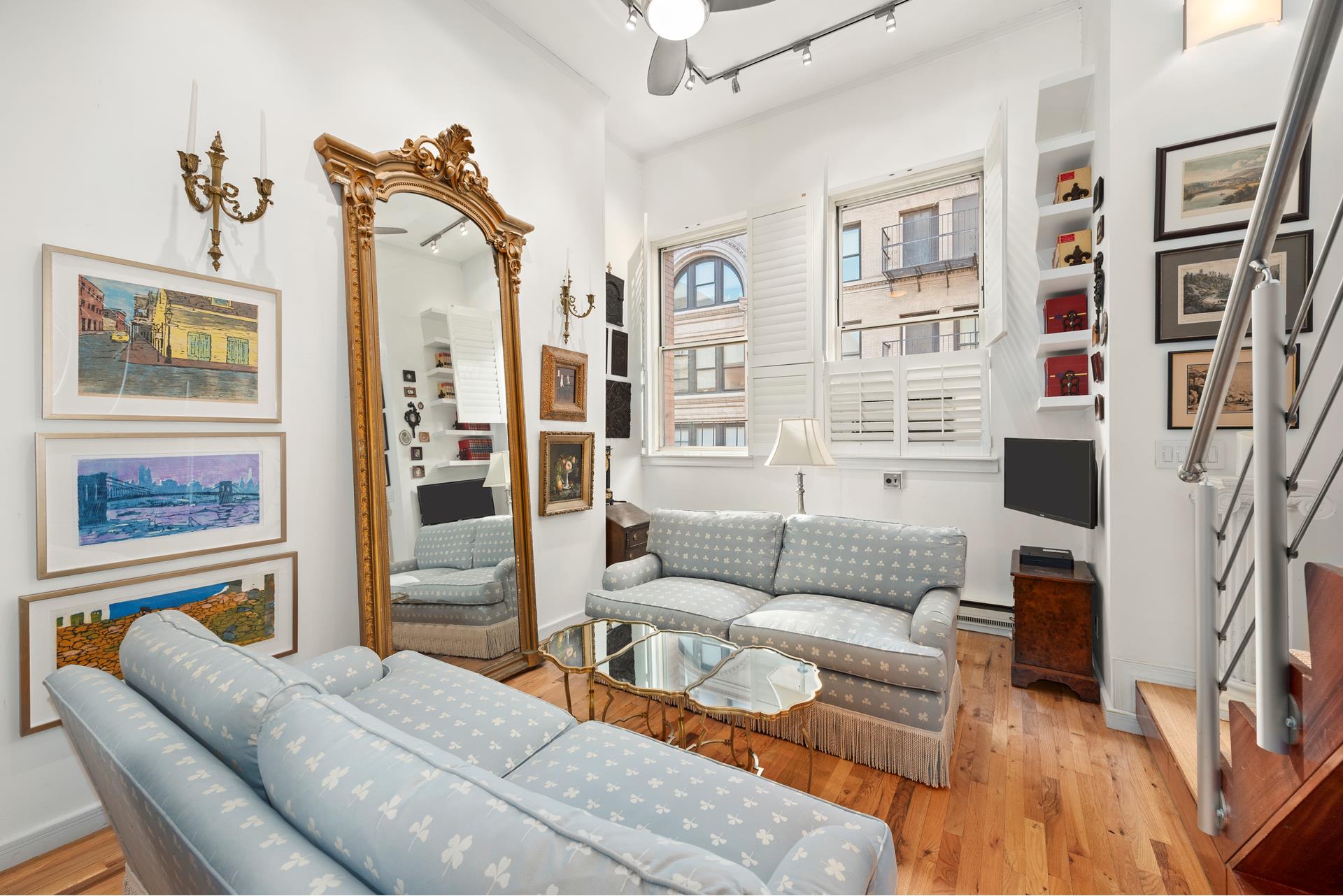 23 WAVERLY Place PHT