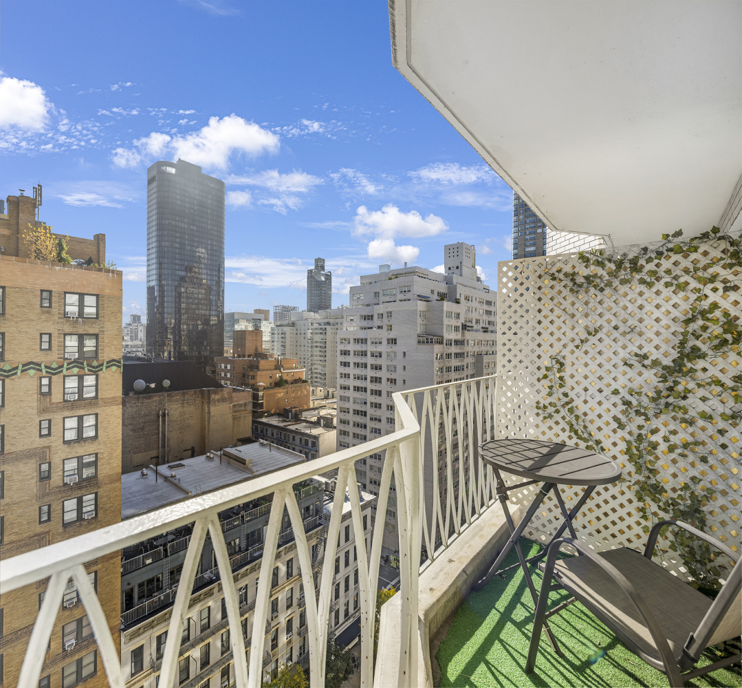 1160 Third Avenue Unit: 17G