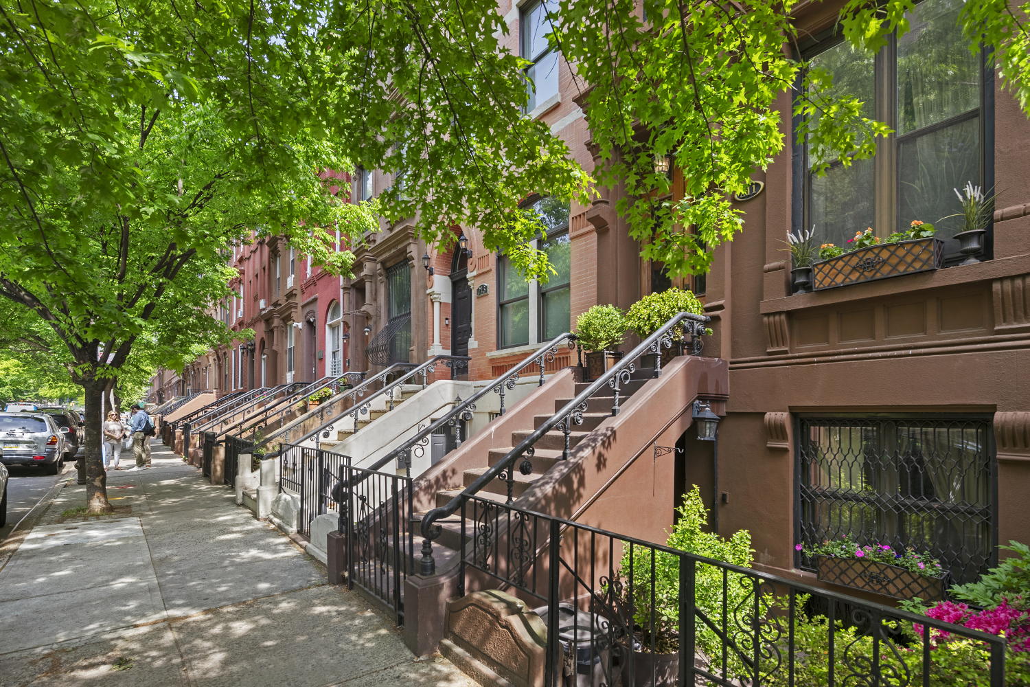 211 W 131ST Street