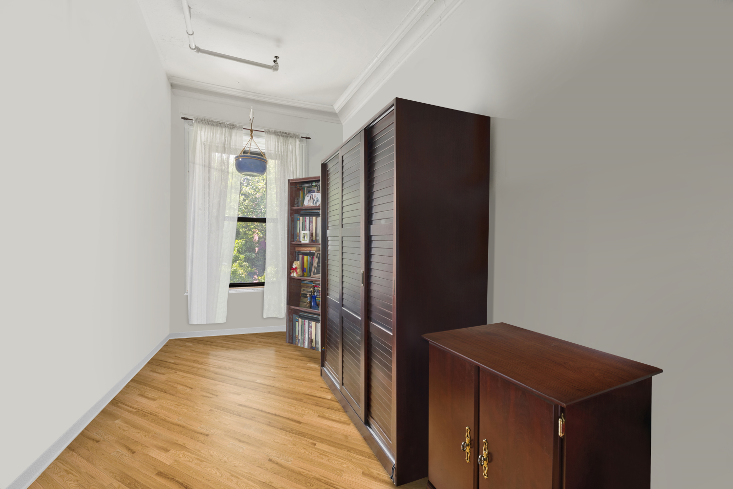 211 W 131ST Street