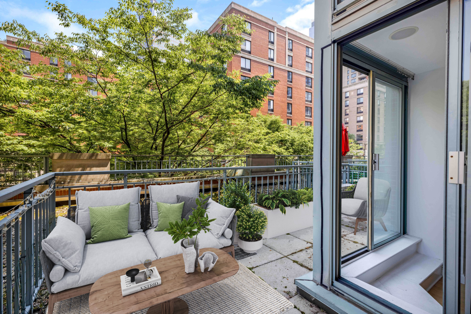 21 South End Avenue 326