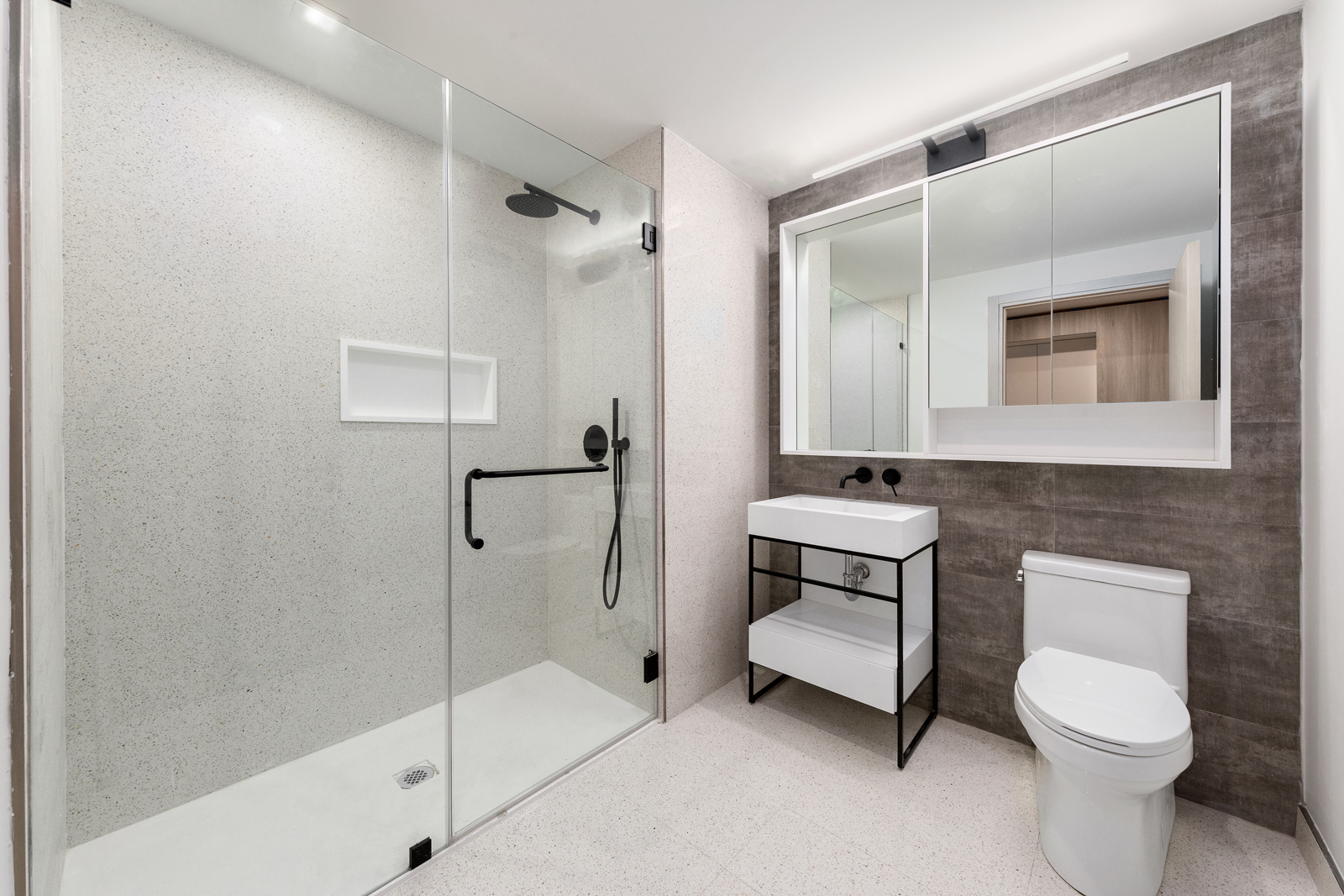 181 E 101st Street Unit: 202