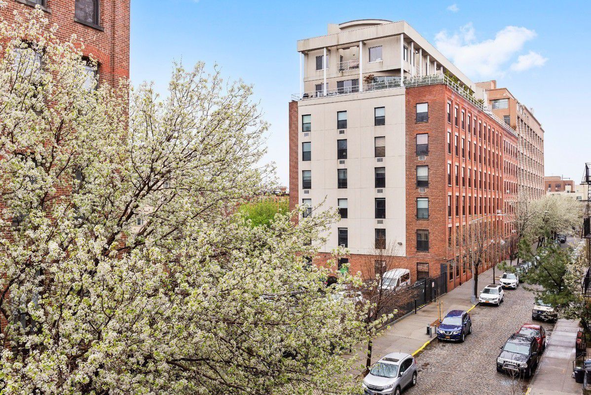 18 Tiffany Place 3L