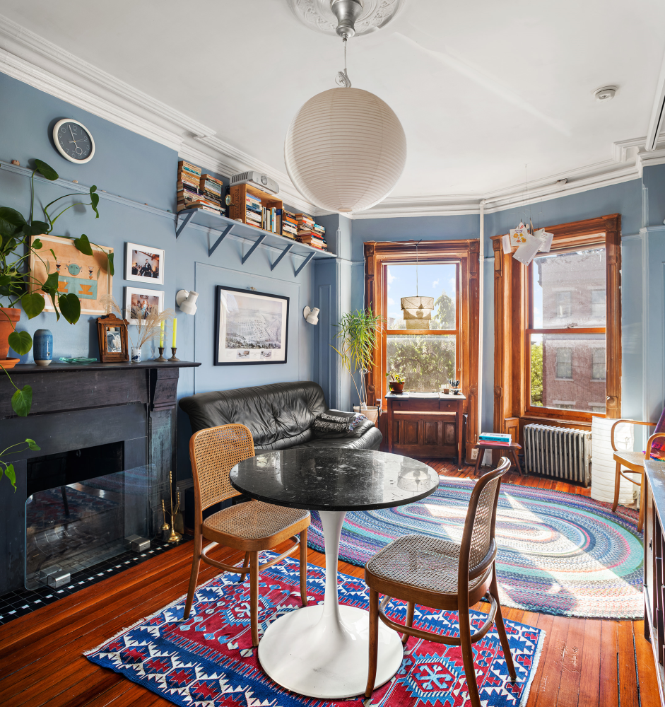 19 Seventh Avenue Unit: 3F