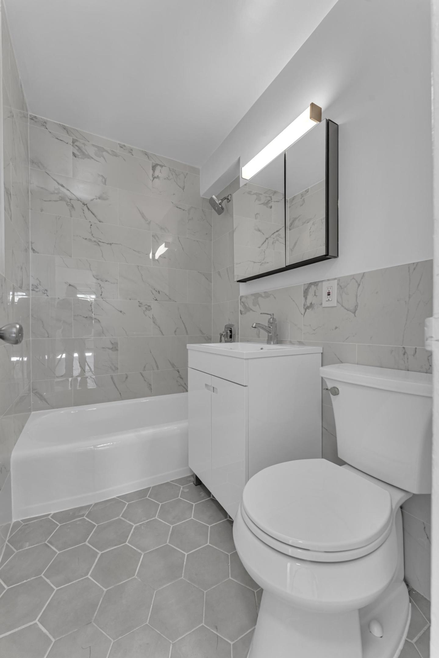 5800 Arlington Avenue 6-K