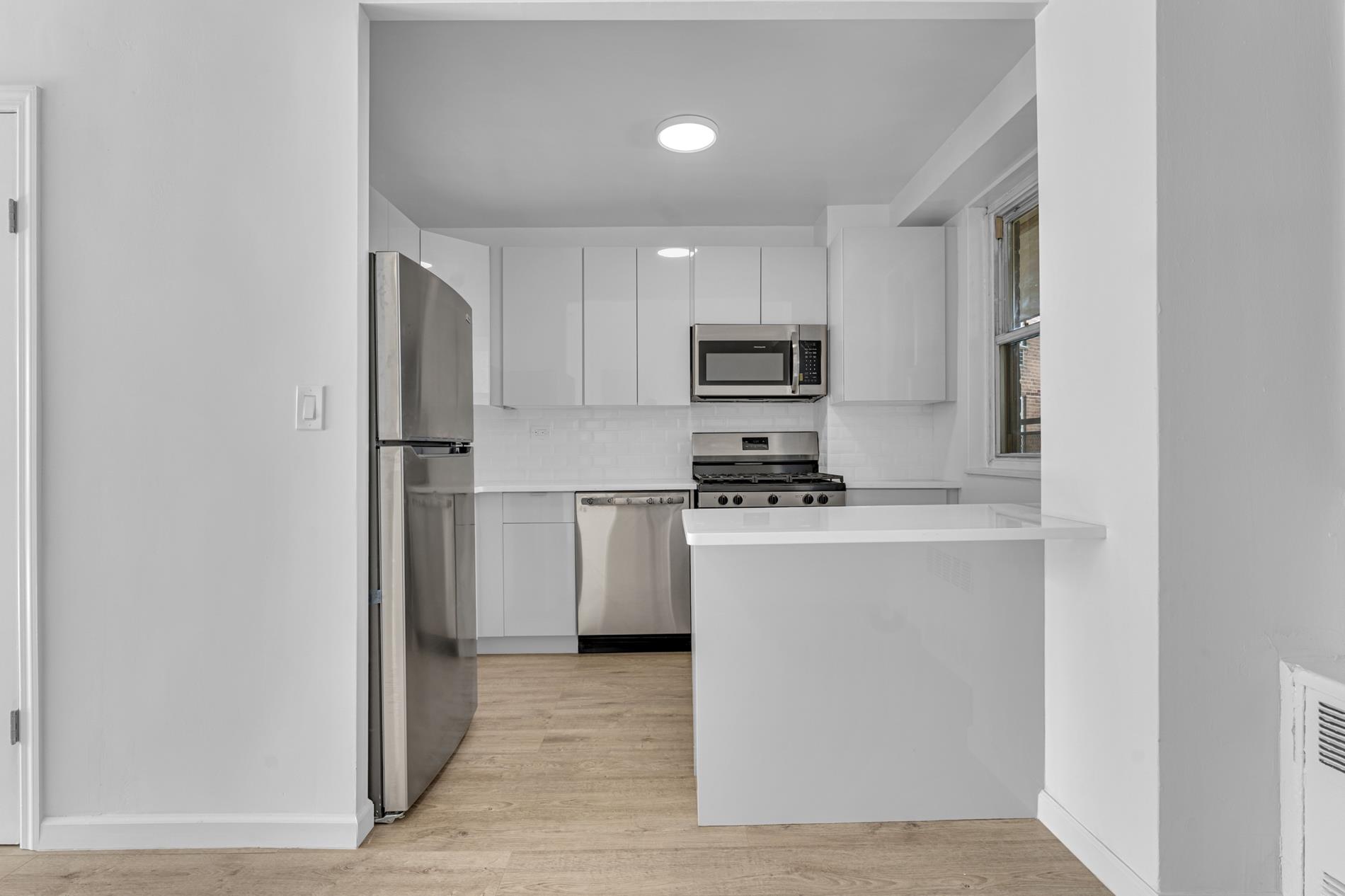 5800 Arlington Avenue 6-K