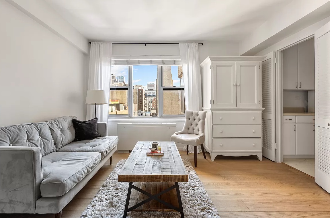 175 W 13TH Street Unit: 12H