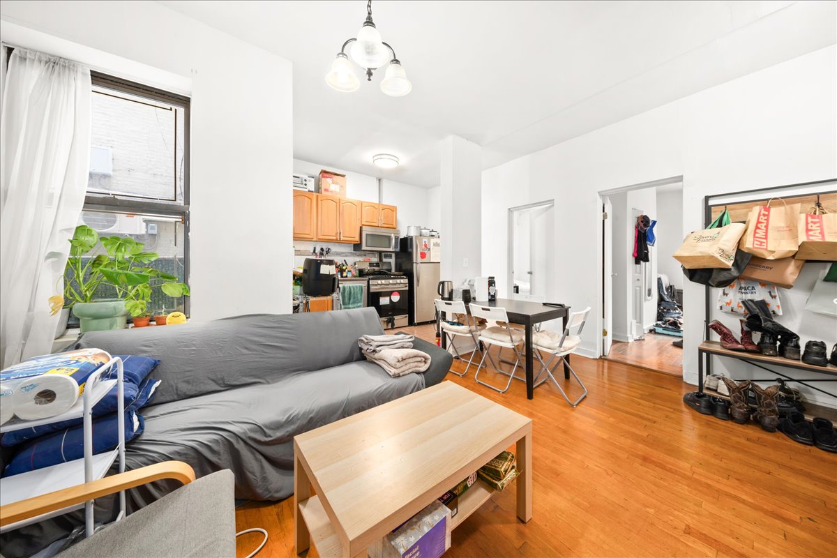 156 Adelphi Street 1