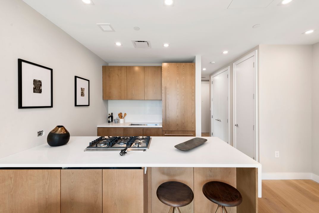 550 Metropolitan Avenue Unit: 4A
