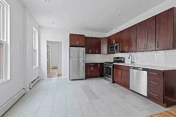 315 Greenwood Avenue C