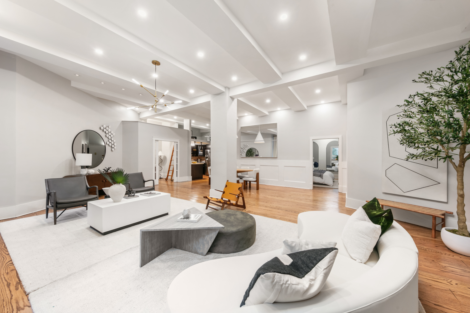 21 East 22nd Street 2E