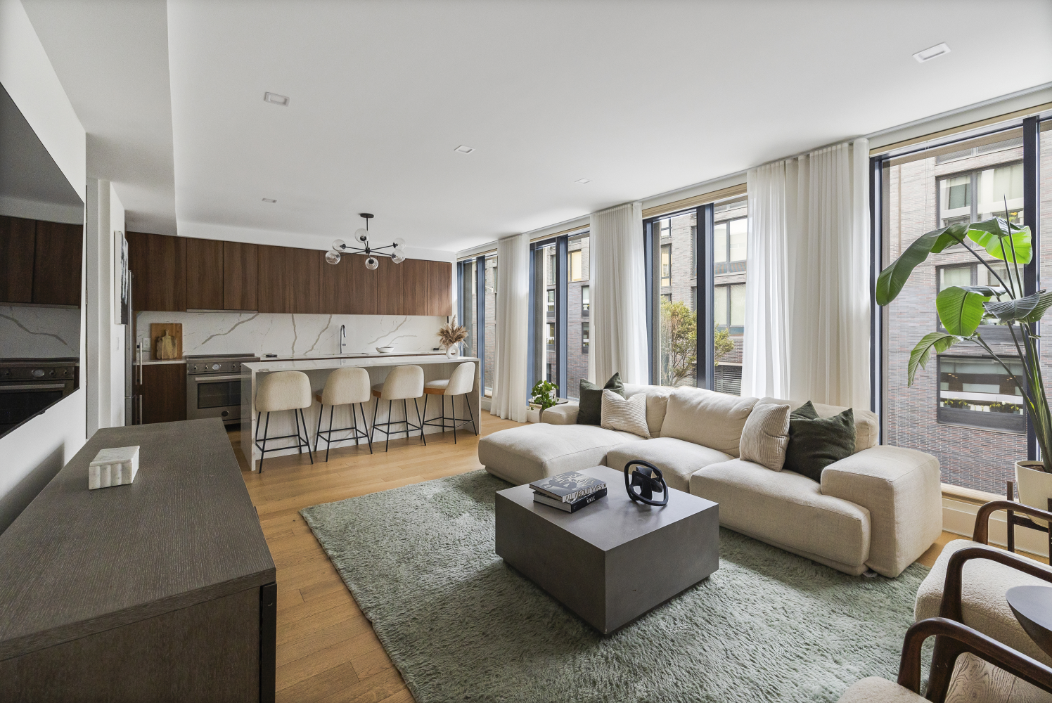 256 N 9th St 2B