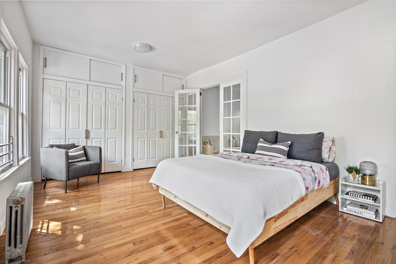 35-18 Crescent Street, #1