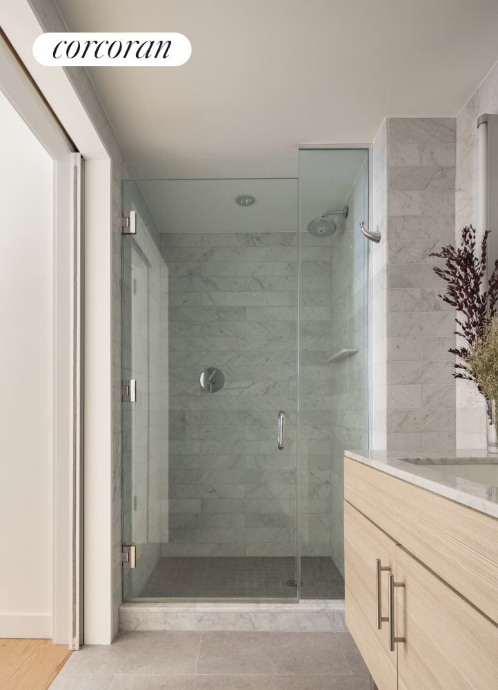234 E 46TH Street 201